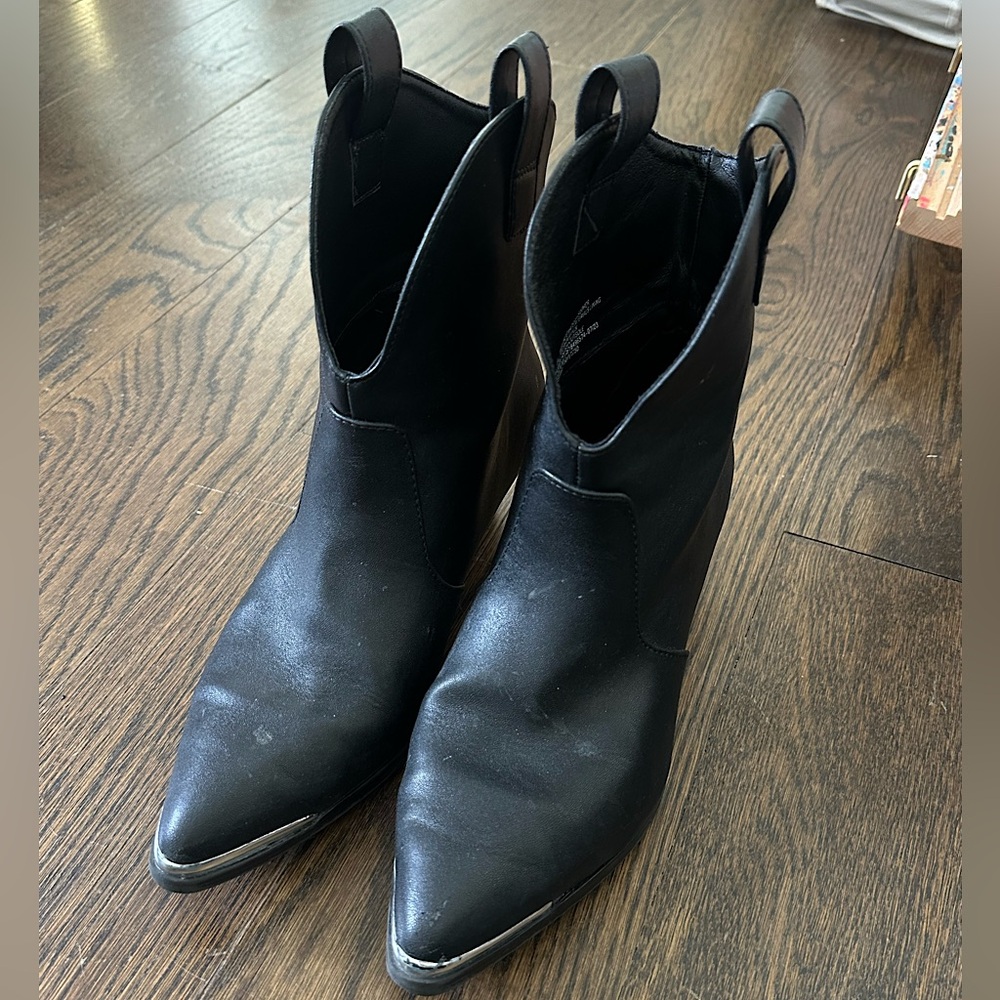 Cowgirl Boots - Black - Women’s 8.5